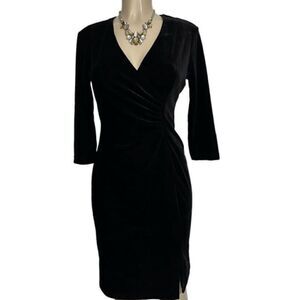 Robbie Bee Bodycon Dress Women's Size 10P Black V-Neck Surplice Velvety Outfit